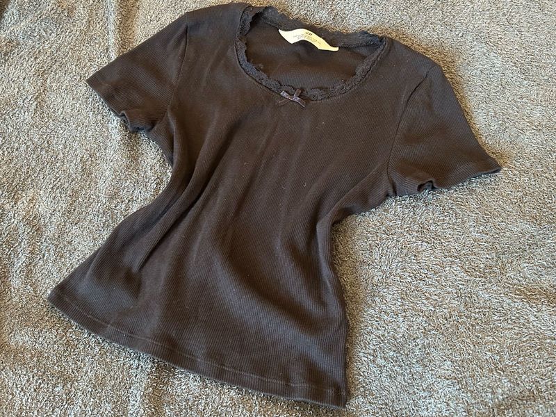 Cute Brown Ribbed T-Shirt