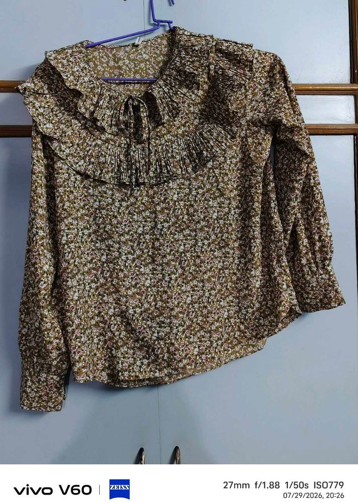 Floral Print Ruffle Neck Blouse