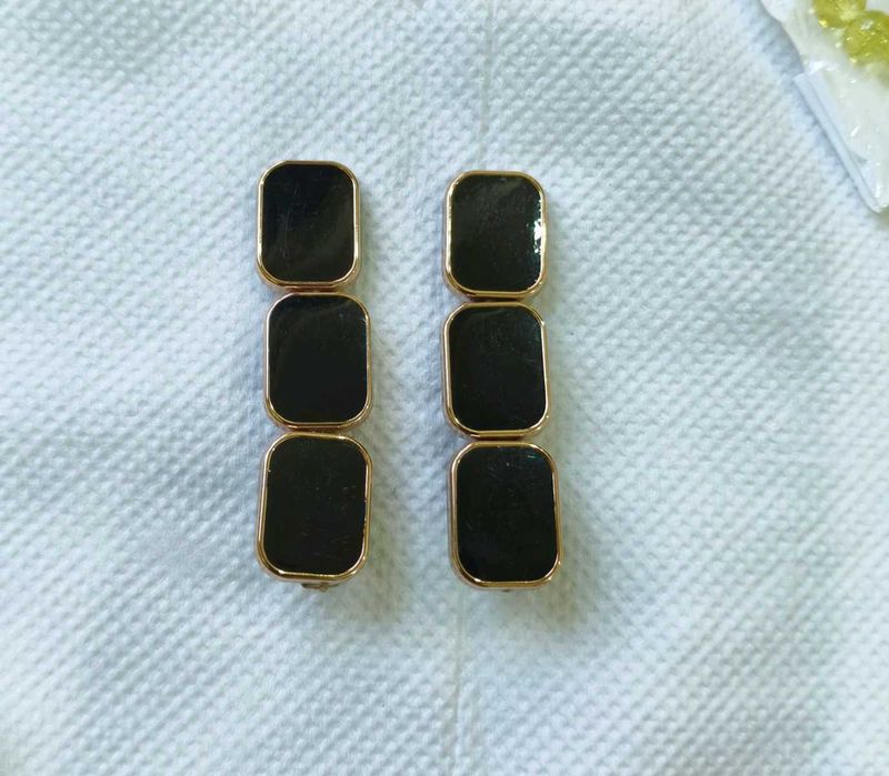 Chic Black Rectangle Drop Earrings