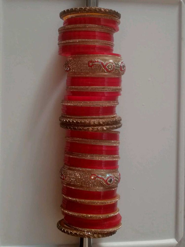 Vibrant Red &amp; Gold bridal Bangles Set
