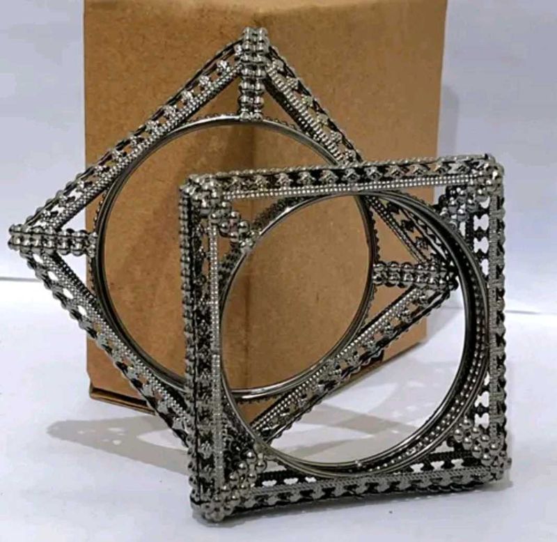 Exquisite Square Metal Bangles