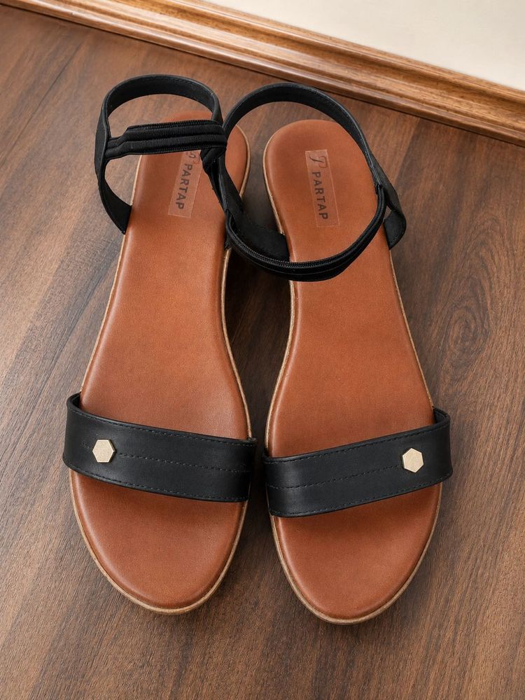 Stylish Black Wedge Sandals