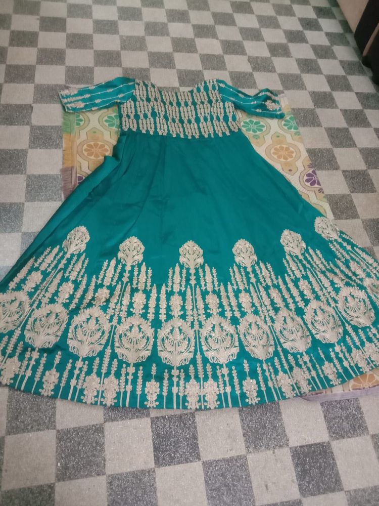 A BEAUTIFUL ETHNIC FULL GOWN