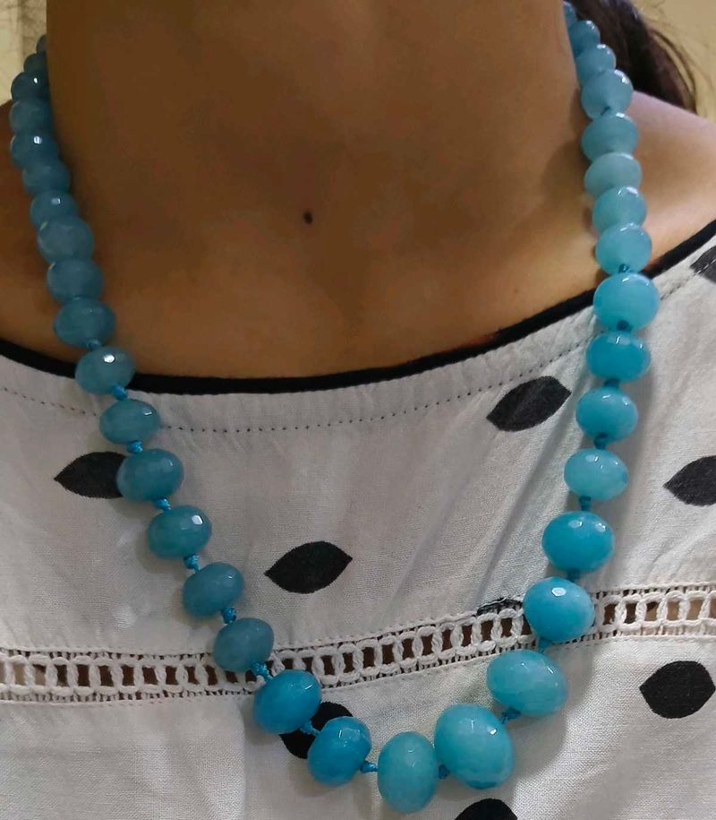 Chic Blue Beaded Necklace