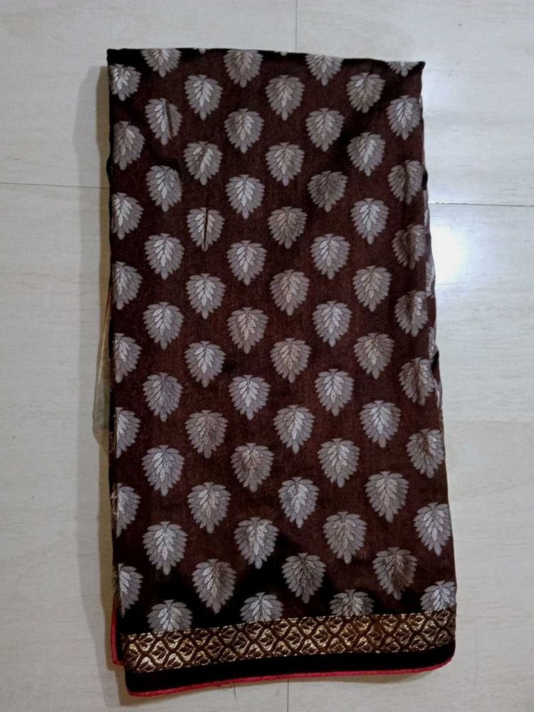 Elegant Brown Saree with Leaf Motifs