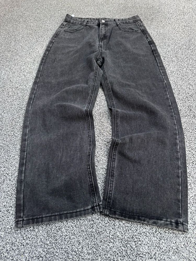 Stylish Charcoal Wide-Leg Jeans
