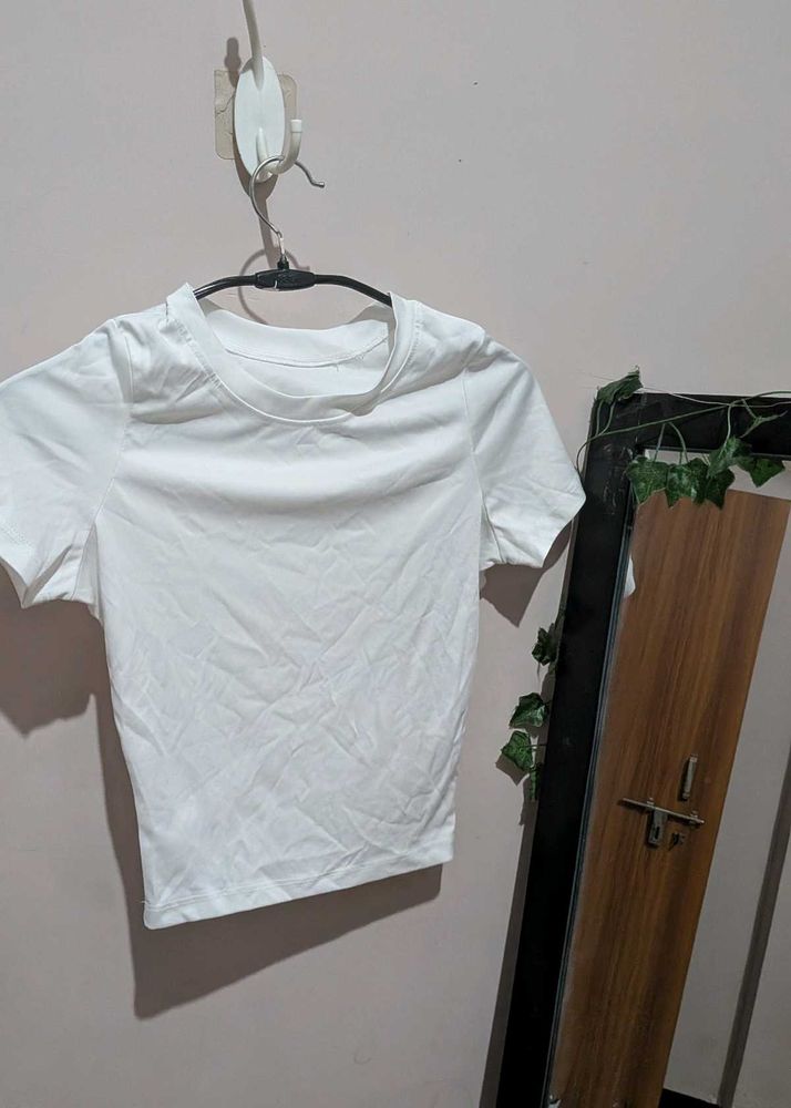 Basic White Cropped T-Shirt