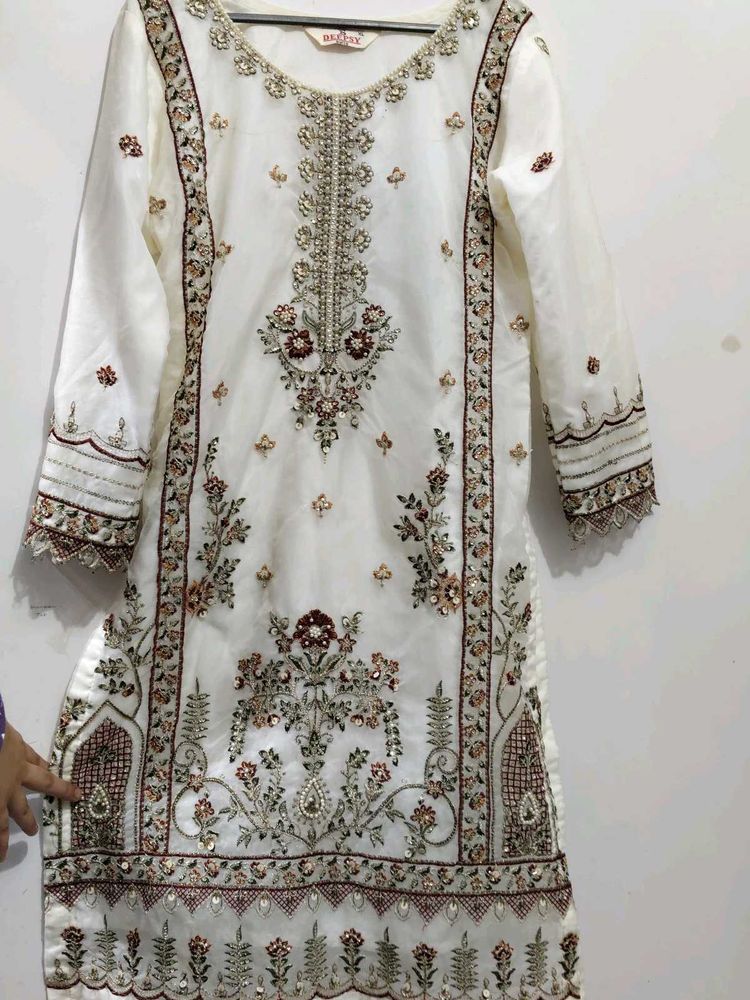 Elegant White kurta set (3 piece)