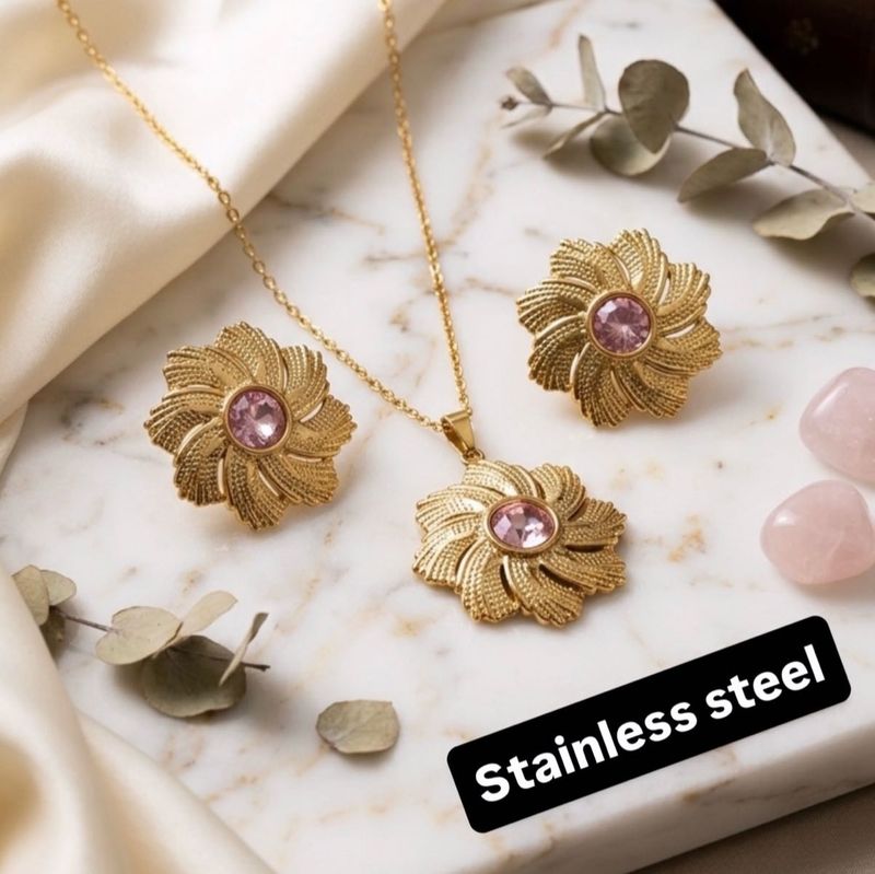 Gold Flower Pendant Necklace &amp; Earrings Set