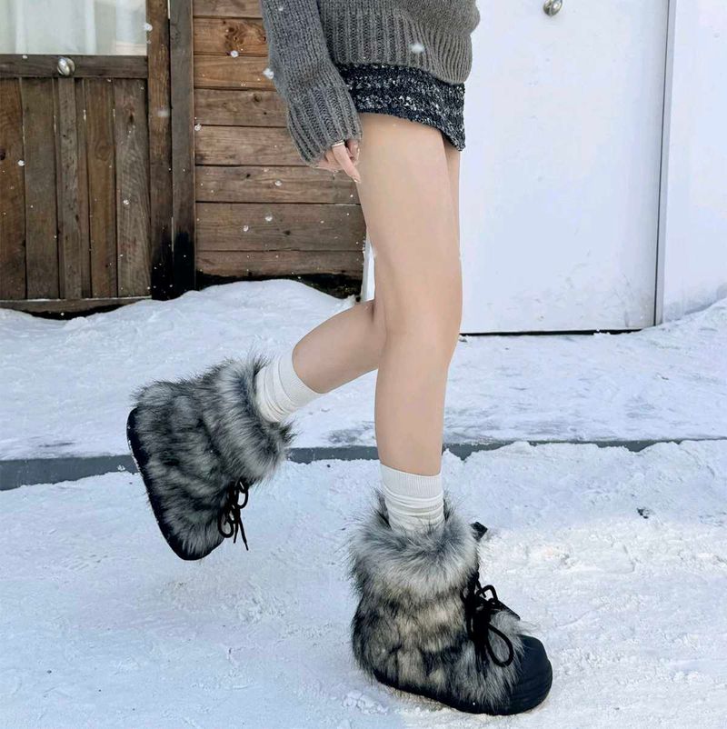 Millennial Style Thick-Soled Furry Snow Boots