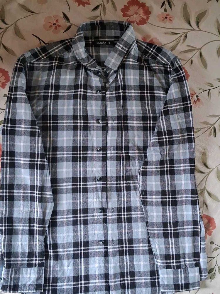 Men's Plaid Button-Up Shirt