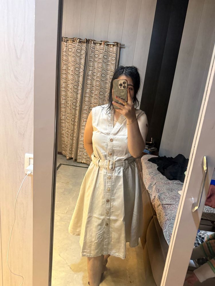 Sleeveless Button-Up Midi Dress with Belt🩷