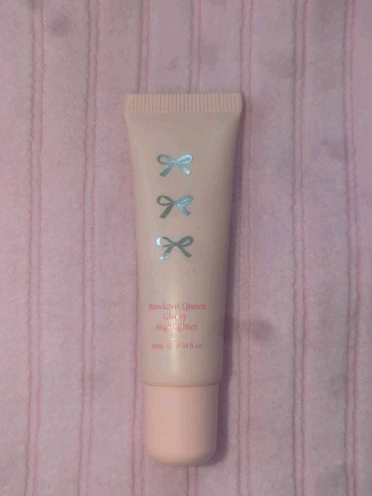 Behave Queen Highlighter