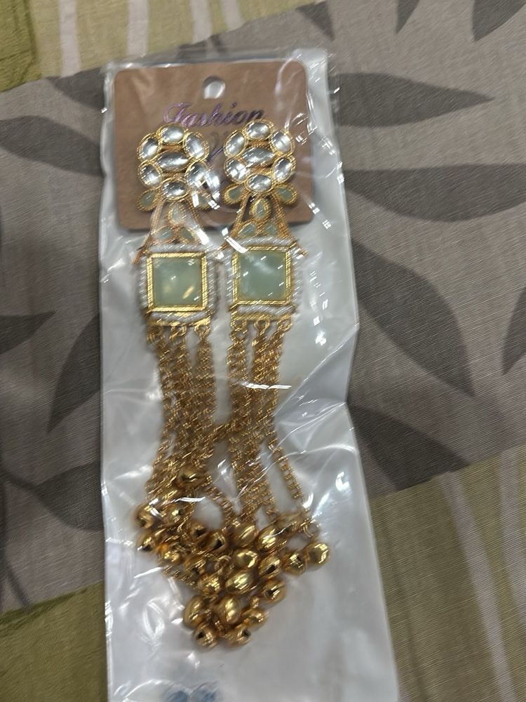Elegant Gold Jhumka Earrings