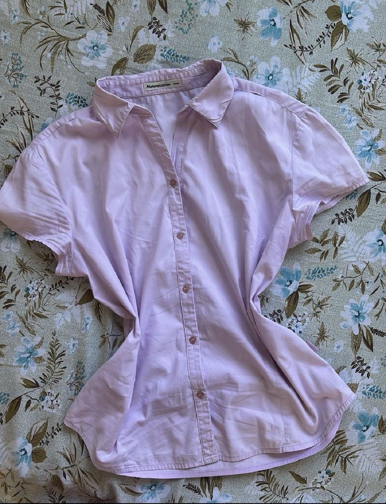 Light Purple Button-Up Shirt( pink)
