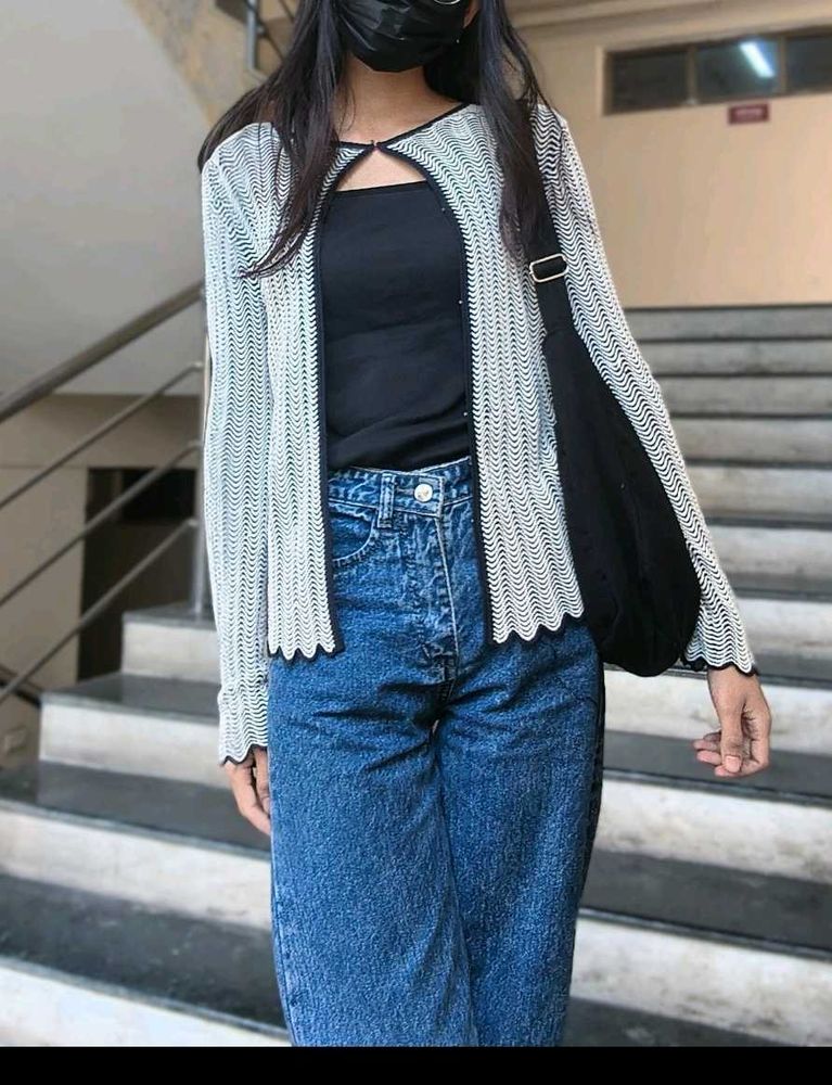Chic Wavy Knit Cardigan