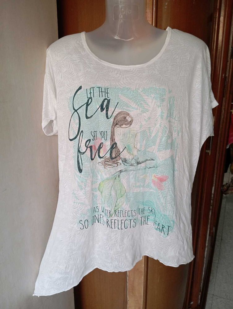 White Graphic Print T-Shirt