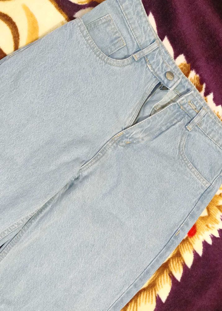 offer only for today Light Blue Baggy Jeans