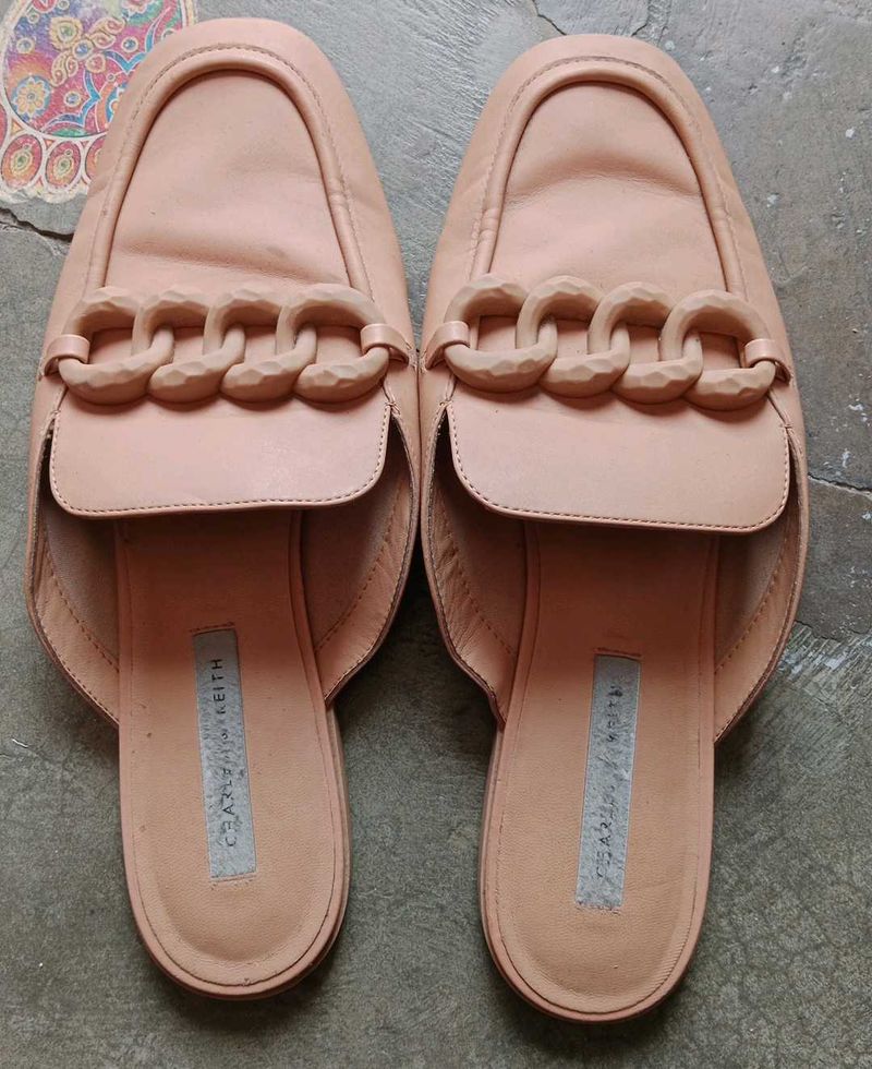 CHARLES &amp; KEITH Chain Mules/Flats