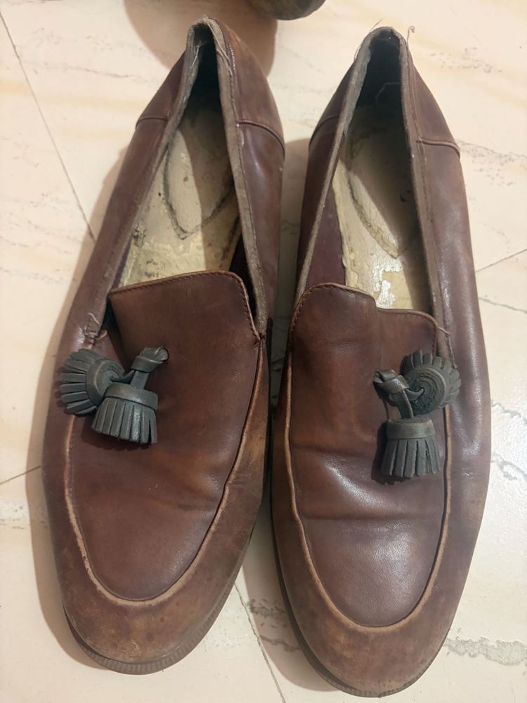 Clarks Classic Brown Leather Tassel Loafers