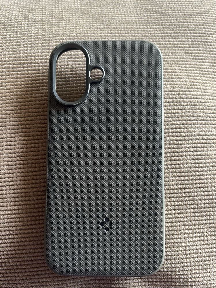 iphone 16 Spigen Phone Case