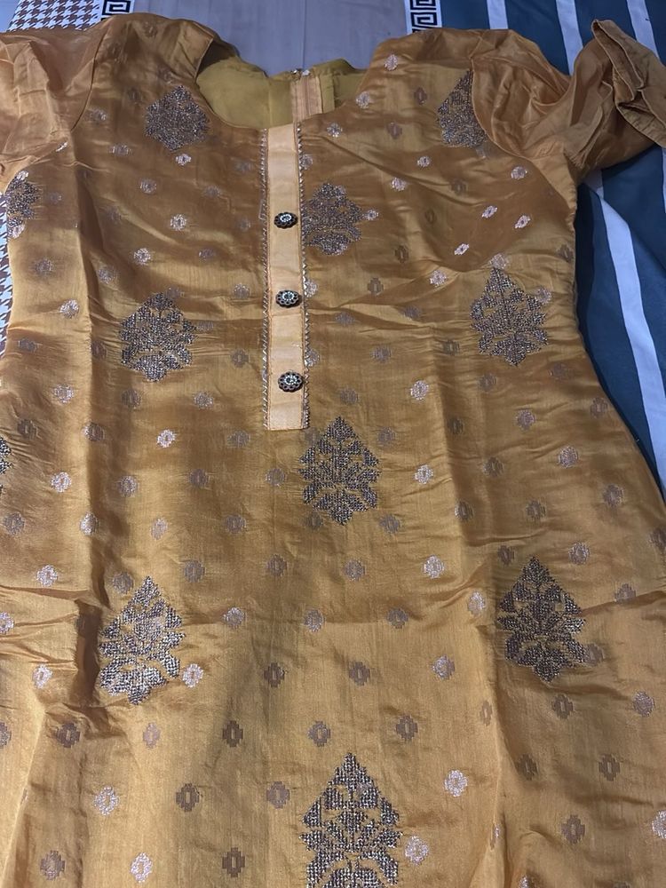 Elegant Mustard Kurta with embroided silk dupatta