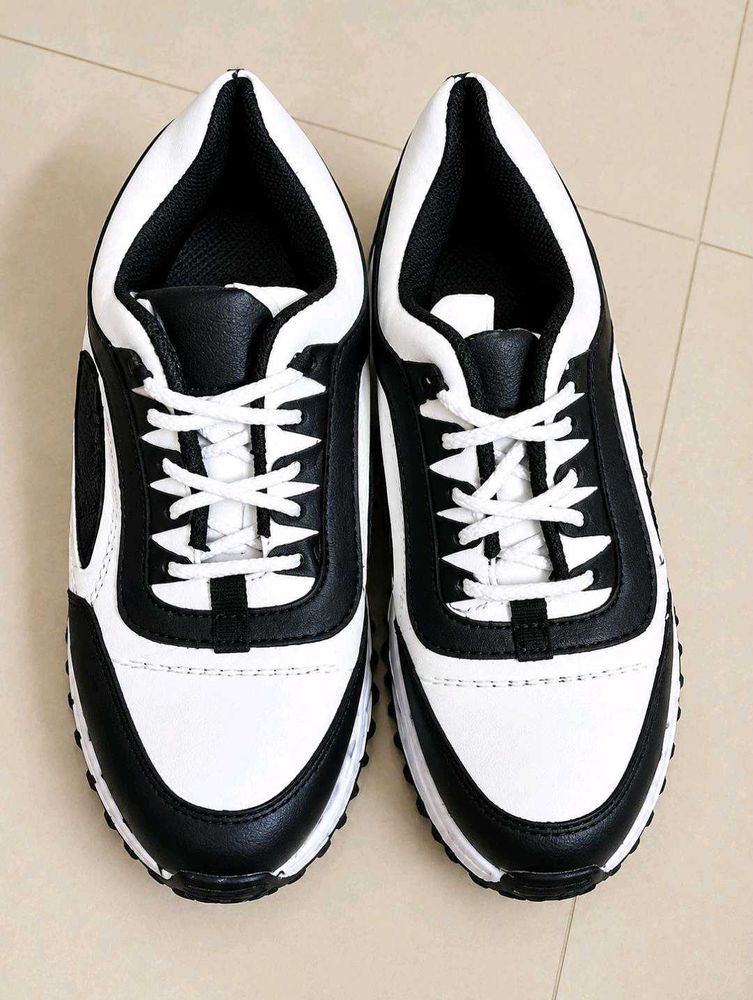 Stylish Black &amp; White Sneakers