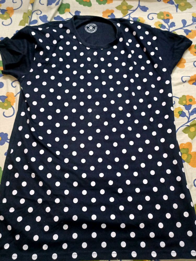 POLKA DOTTED COMFORTABLE DAILY WEAR T SHIRT