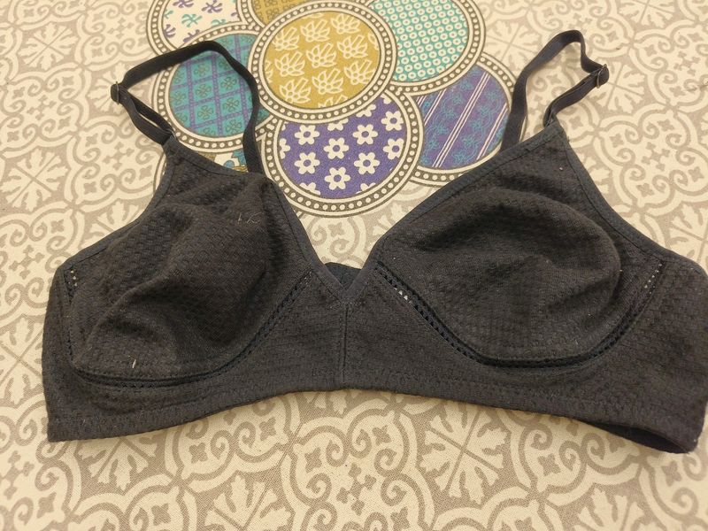 Black..Bra