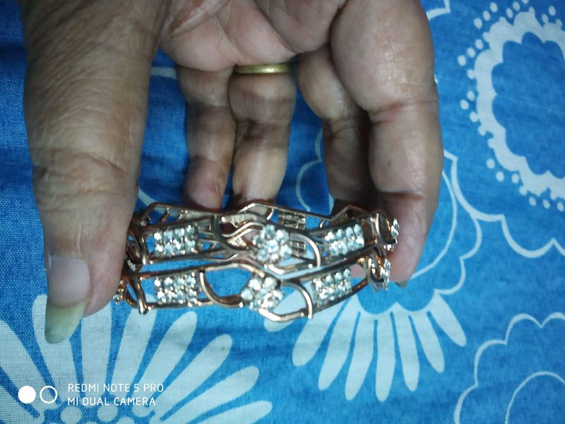 ONLY FOR SWAP OR CASH NOT IN POINTS Rose Gold Kangan 2