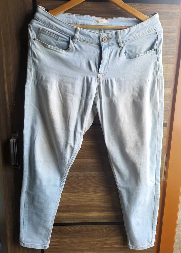 Jealous 21 Light Wash Denim Jeans
