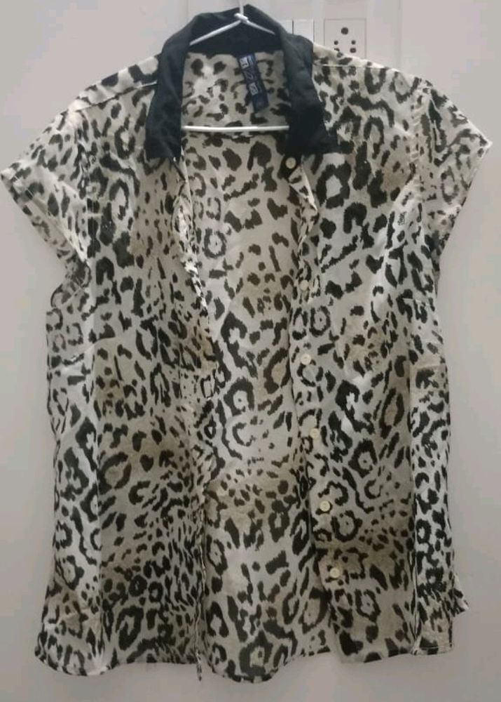 No Defect.... Like New Animal Print Top