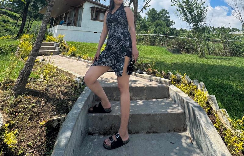 Stylish Black &amp; White Floral Mini Dress