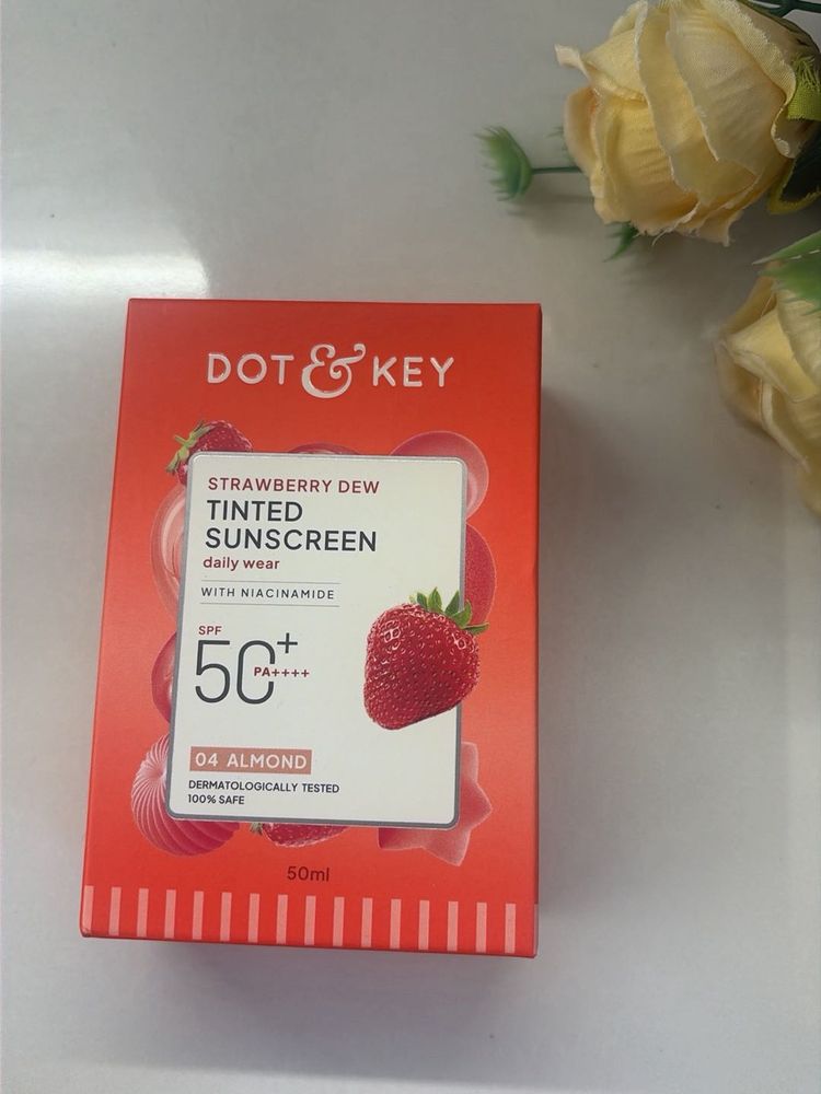 DOT &amp; KEY Strawberry Dew Tinted Sunscreen