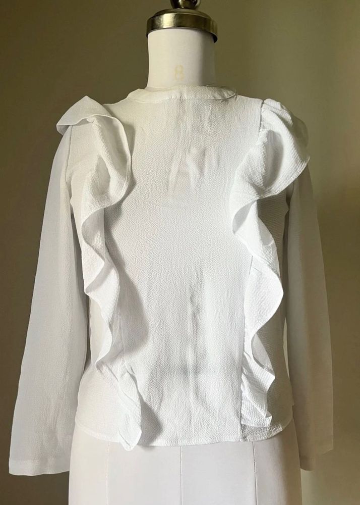 Chic White Ruffled Long Sleeve Top
