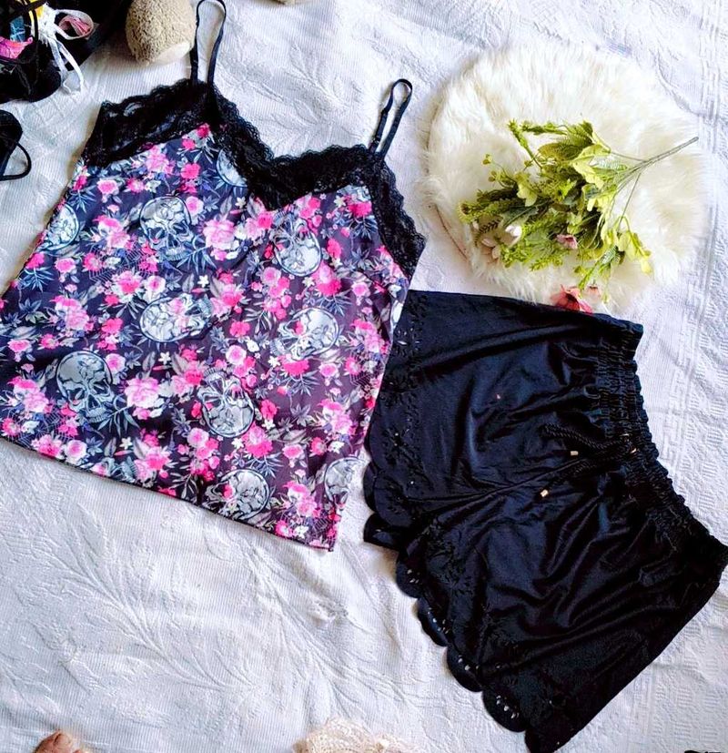 satin floral Cami with beautiful shorts 👍👍