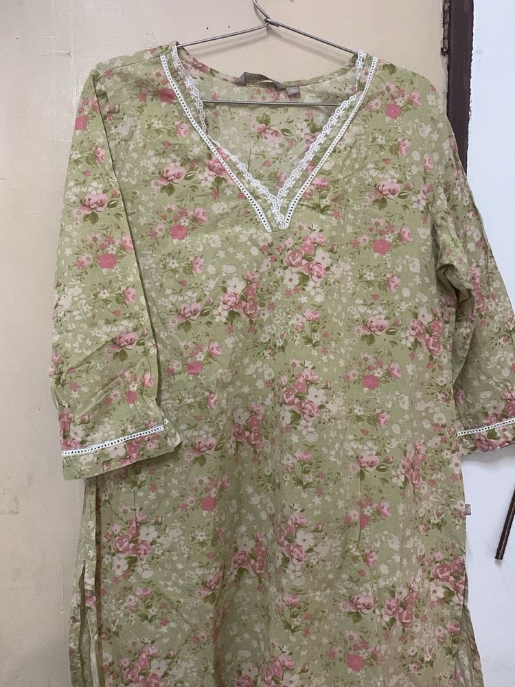 Floral Print Kurta with Lace Trim