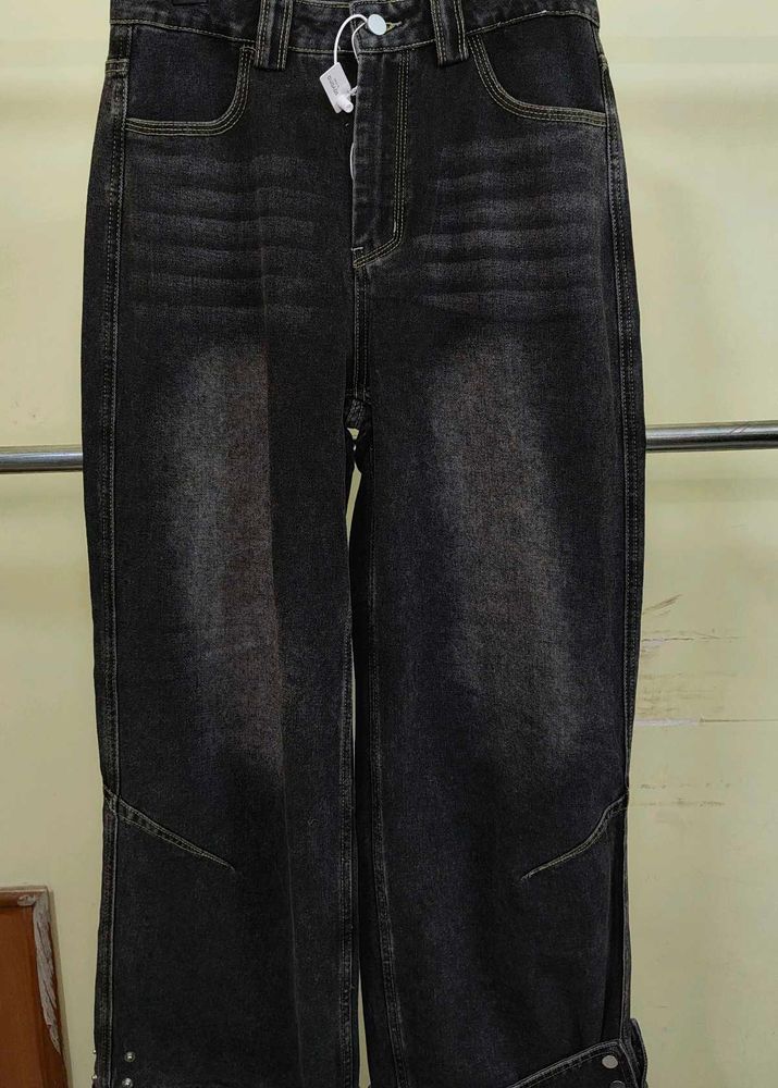 Women’s Black Wide-Leg Jeans | Trendy Denim