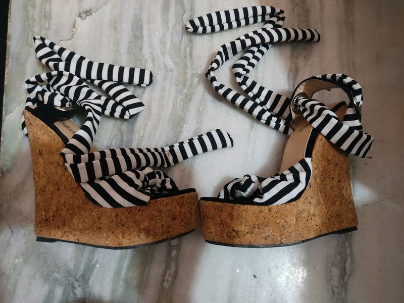 Ribbon Heels Sandals 5.5 Inch Platform Heel