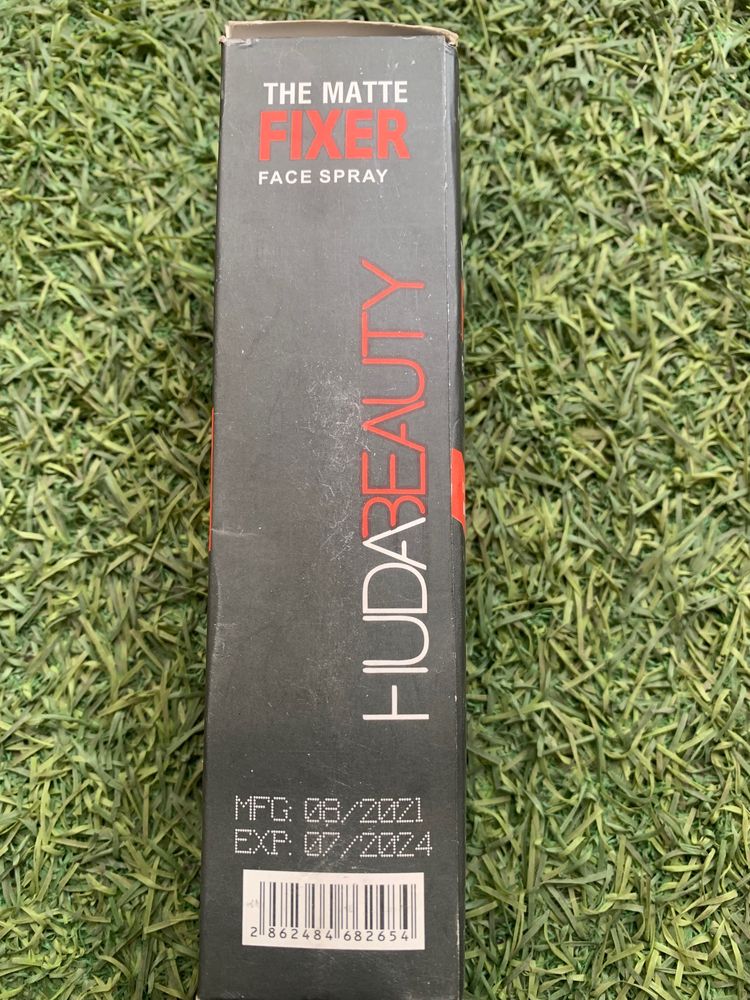 THE MATTE FIXER FACE SPRAY