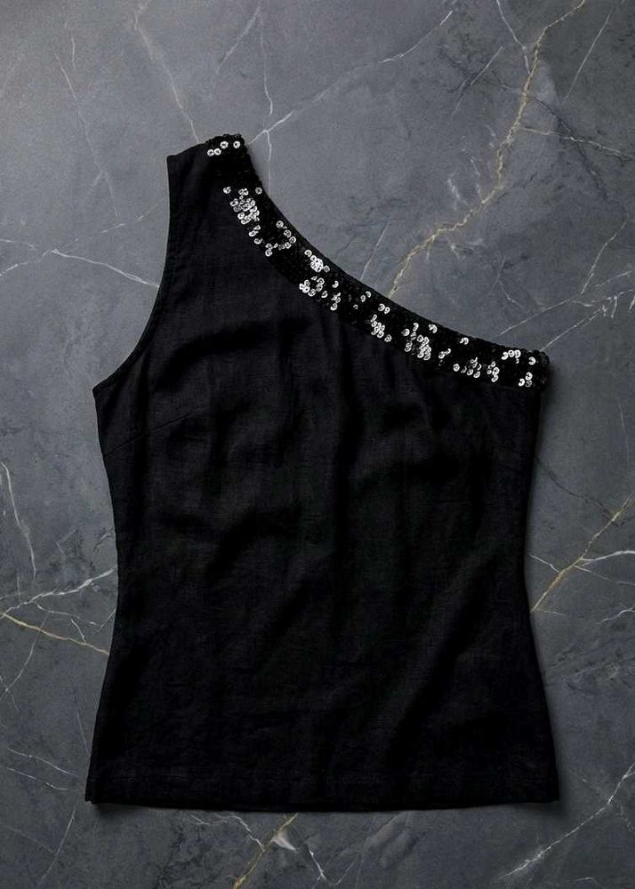 Chic Black One-Shoulder Sequin Top