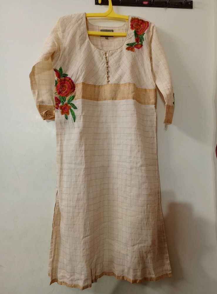 Beige Embroidered Kurta ✨