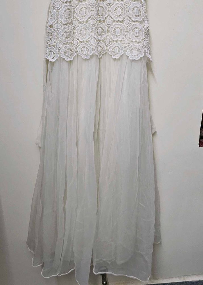 Elegant White Lace &amp; Tulle Gown