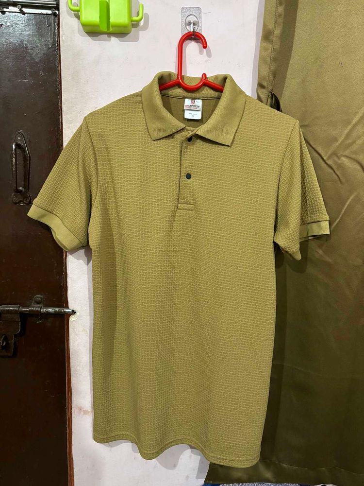 Men's Casual Textured Polo Shirt