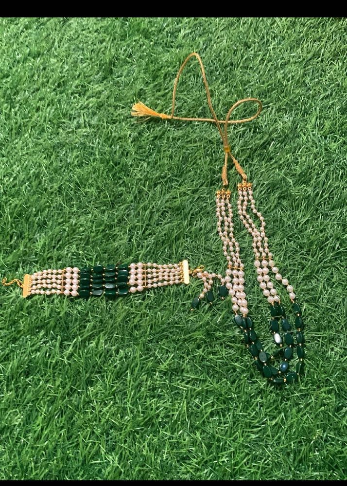 Elegant Beaded Necklace and Bracelet Set