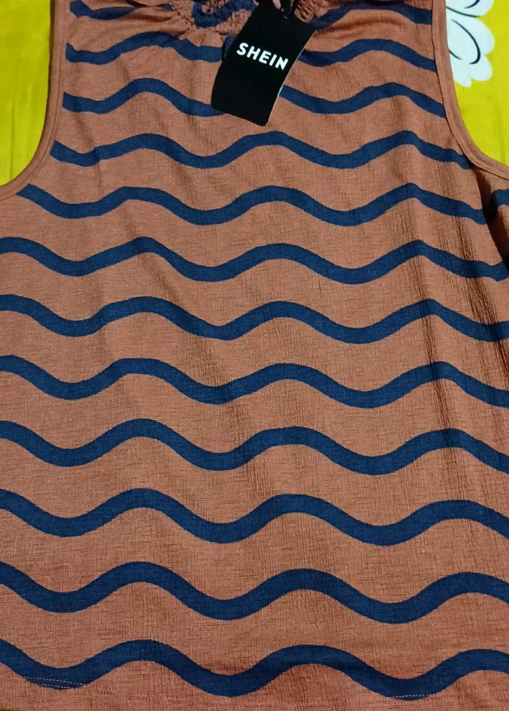 Shein Wave Print Top