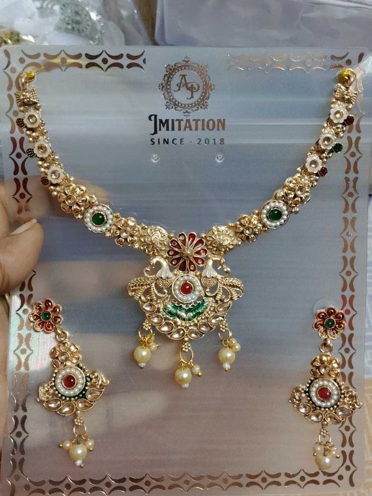 Necklace &amp; Earring Set