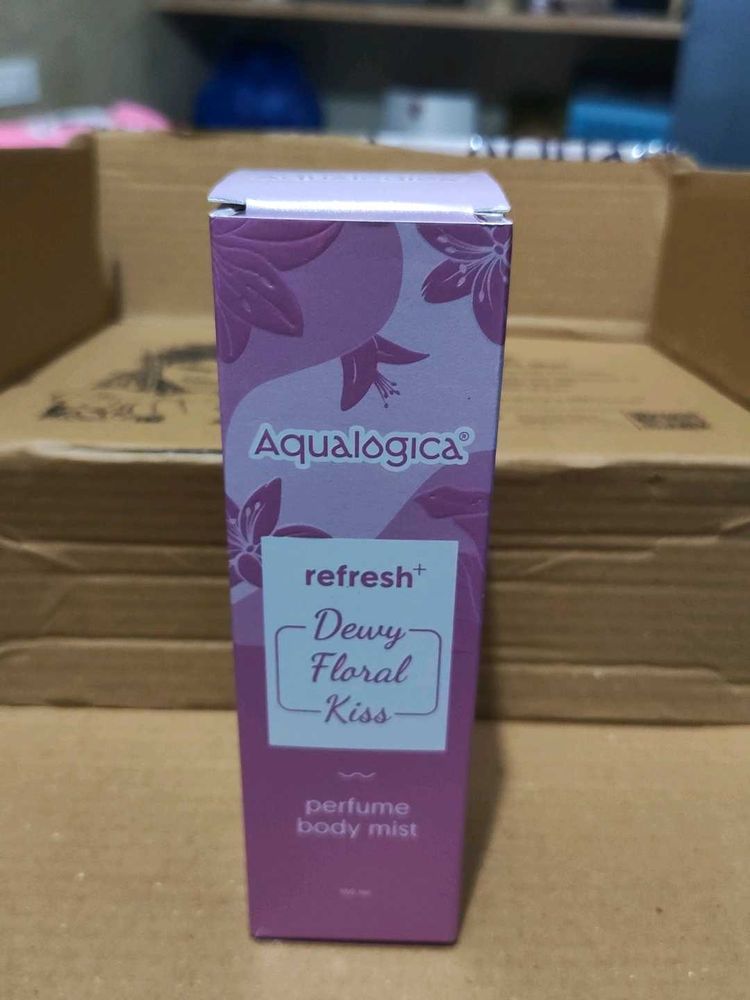 Aqualogica Dewy Floral Kiss Body Mist