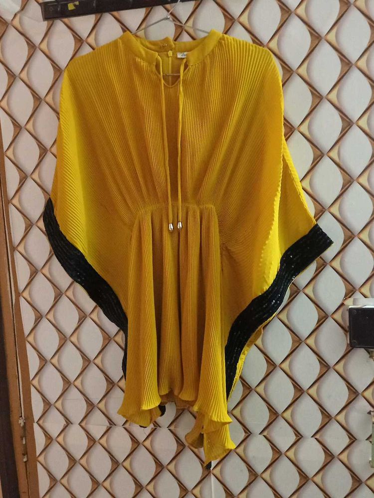 Chic Yellow kaftaan Top