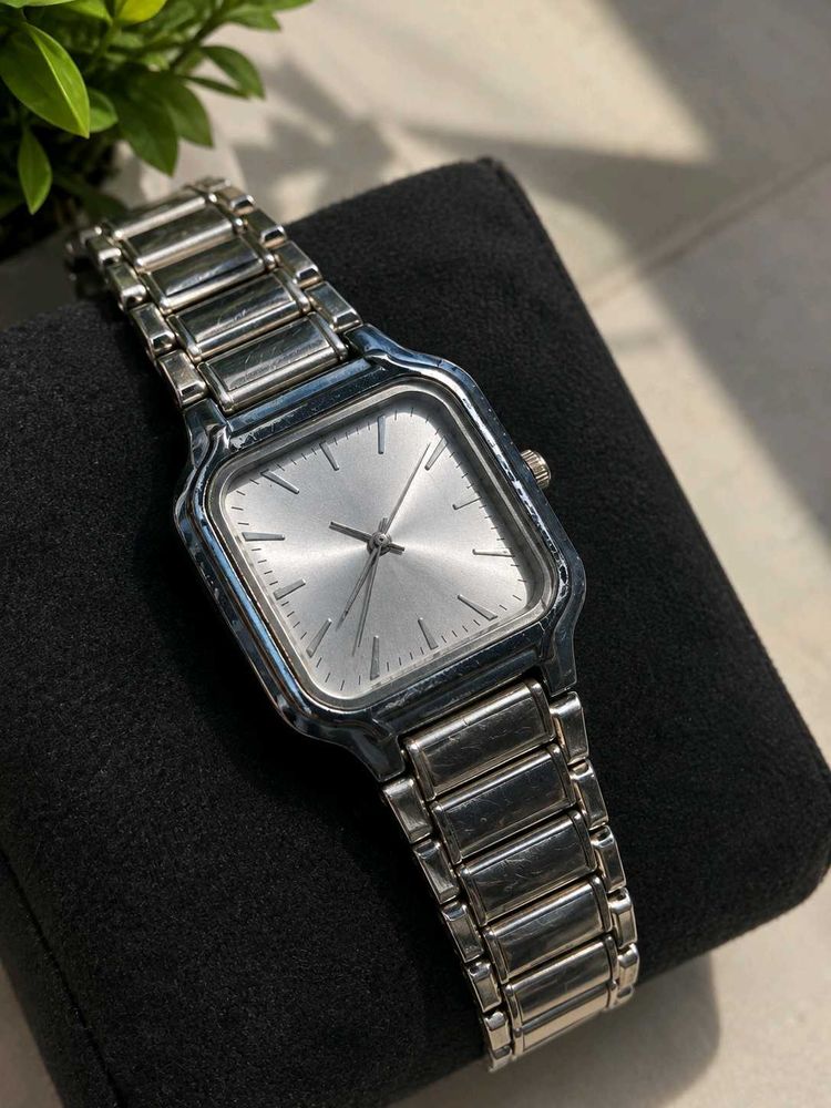 Elegant Silver Tone Watch